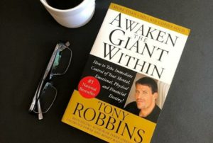 Read more about the article Tony Robbinsning «Awaken the giant within» kitobi